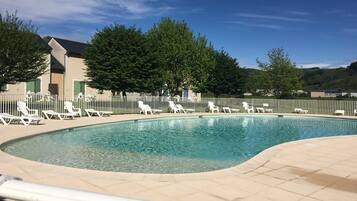 Piscine extérieure, piscine chauffée