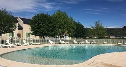 Cosy apartment for 4 people - swimming pool - superb view