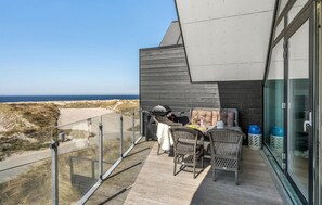 Outdoor dining - Stunning apartment in Thisted with WiFi (Thisted)