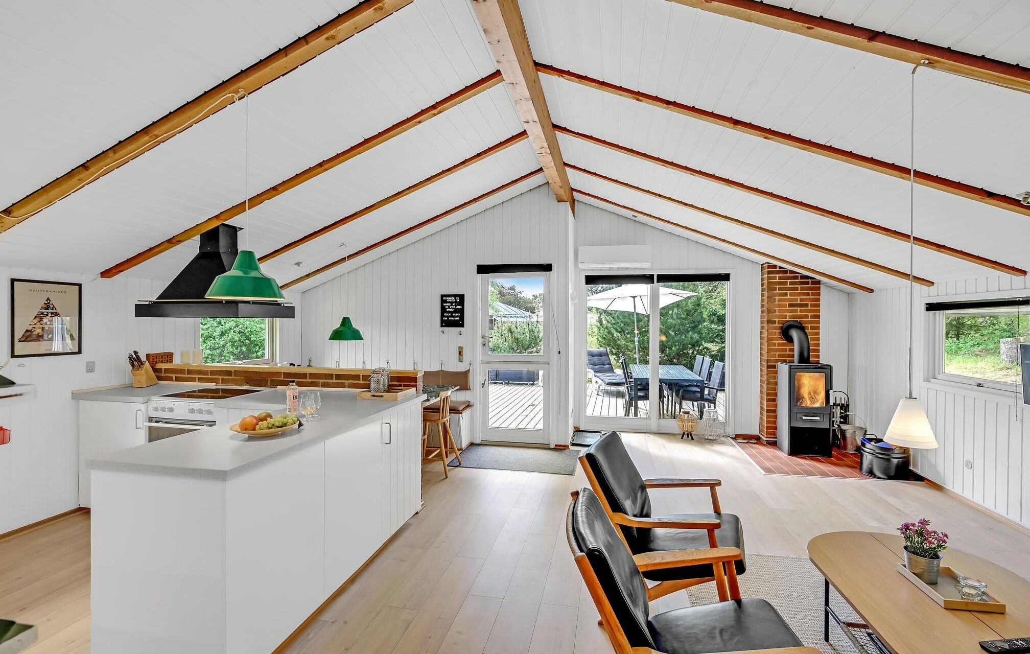 Fridge, stovetop, dishwasher, coffee/tea maker