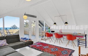 Smart TV - Stunning home in Sjællands Odde (Sjællands Odde)