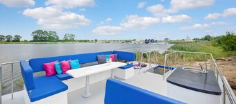 Beautiful ship in Blotnik with WiFi