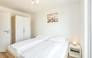 4 bedrooms, free WiFi, bed sheets