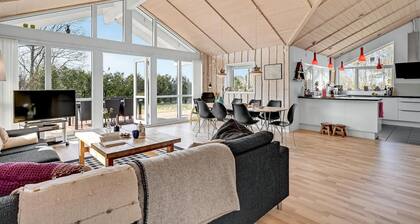 3 bedroom amazing home in Allingåbro