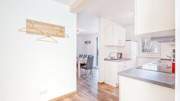 Kühlschrank, Ofen, Herdplatte, Geschirrspüler