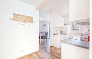 KylskÄp, mikrovÄgsugn, ugn och spishÀll