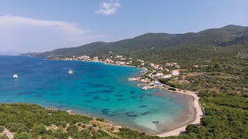 Una spiaggia nelle vicinanze