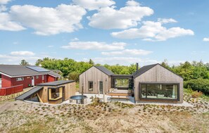 Exterior - Beautiful home in Tarm with sauna (Tarm)