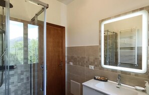 Bathtub