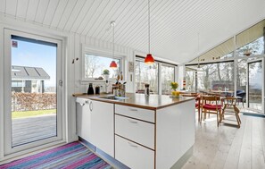 Køleskab, ovn, kogeplade, opvaskemaskine