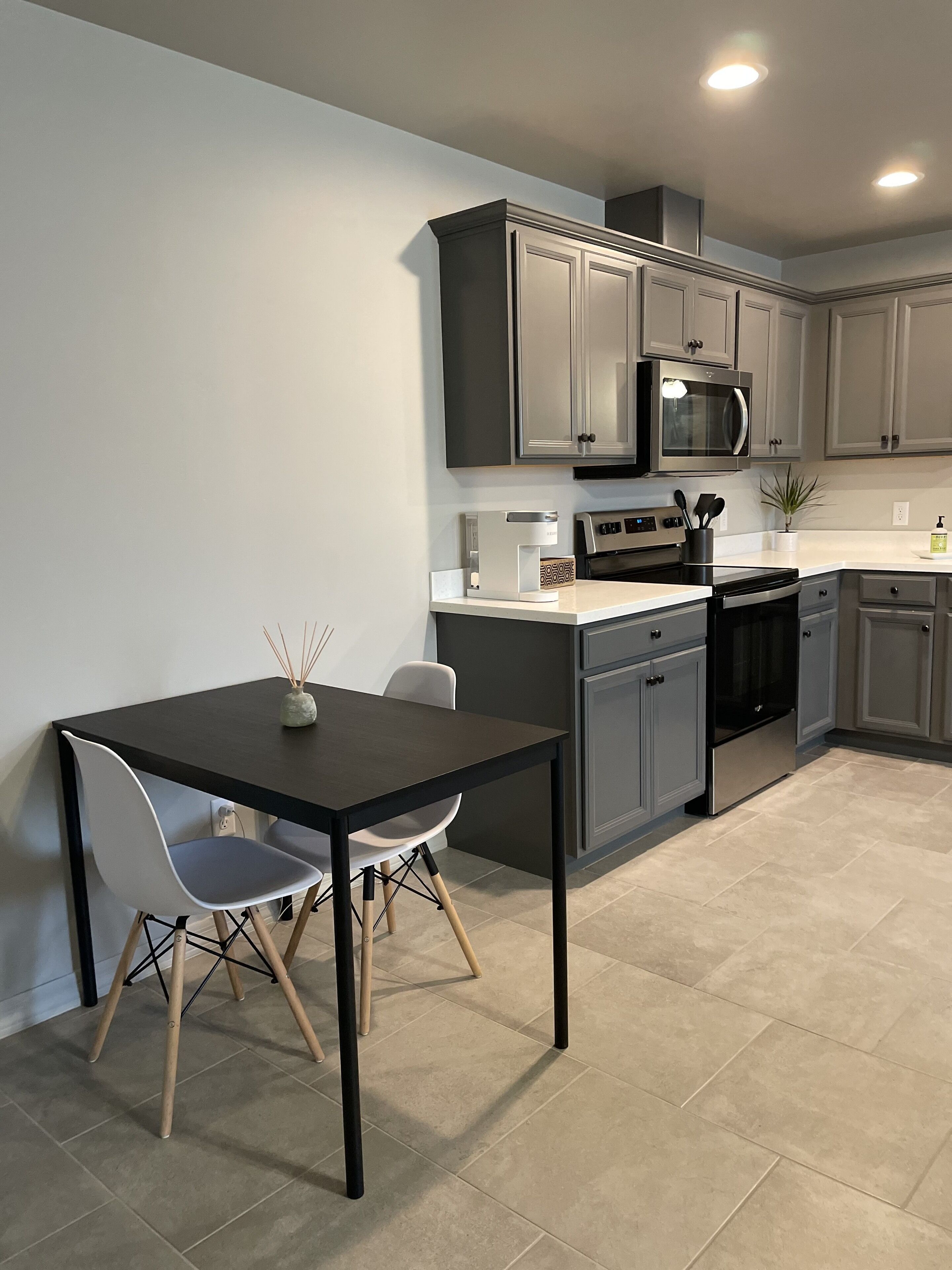 “The Rove”: New, Spacious, 2-BR (B) w/ Full Kitchen and Free Parking