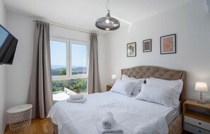 2 soverom, reiseseng for barn, wi-fi (inkludert) og sengetøy