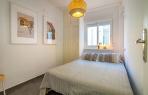 3 bedrooms, free WiFi, bed sheets