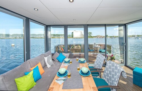 Magnifique bateau à Blotnik avec WiFi