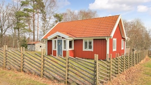 Unclassified image, 5 of 10, button - Awesome home in Hyltebruk (Hyltebruk)