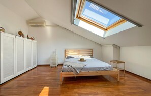 4 chambres, lit de bébé portatif, accès au Wi-Fi (inclus)