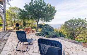 Outdoor dining - Beautiful apartment in Crikvenica (Crikvenica)
