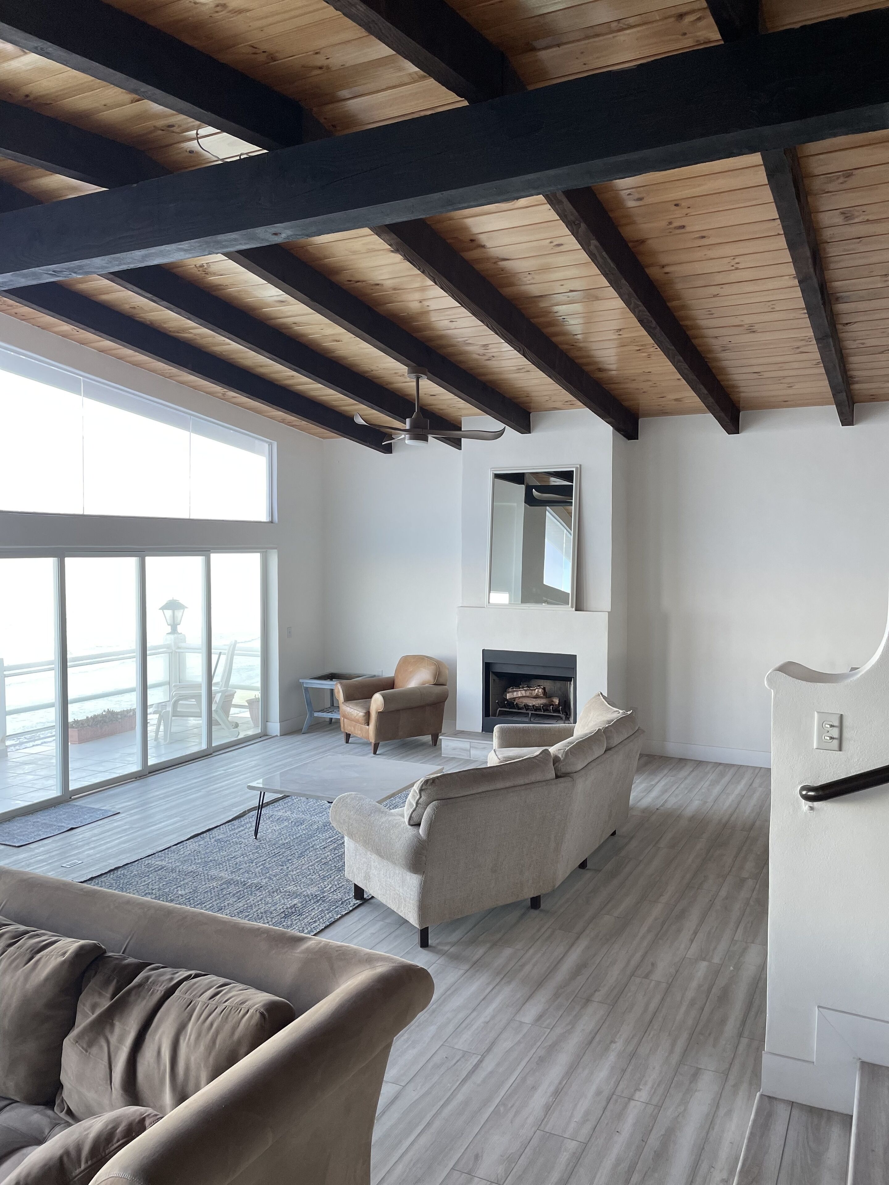 Luxury Ocean Front Oasis w/Private Beach Access & 24hr Security