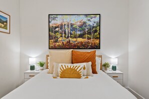 3 bedrooms, desk, iron/ironing board, travel cot