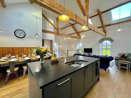 Amazing Chapel near Yr Wyddfa (Snowdon) and Zip World