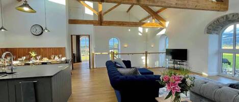 Smart TV y futbolito