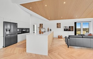 Interior - Awesome home in Harboøre with kitchen (Harboøre)