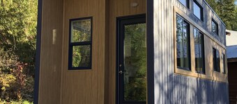 Modern Private Tiny Home in the Forest