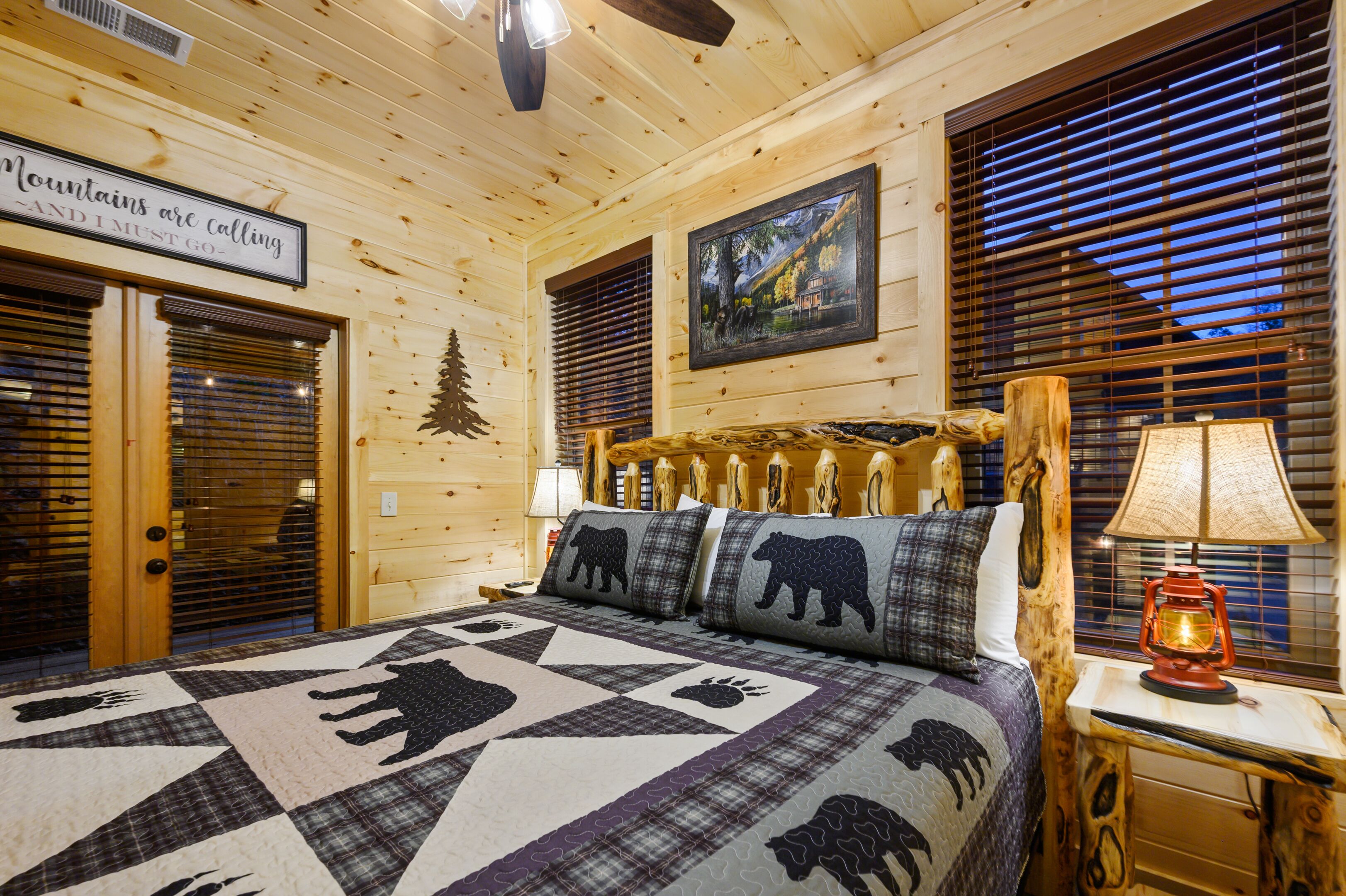 4 habitaciones, tabla de planchar con plancha y cuna de viaje 