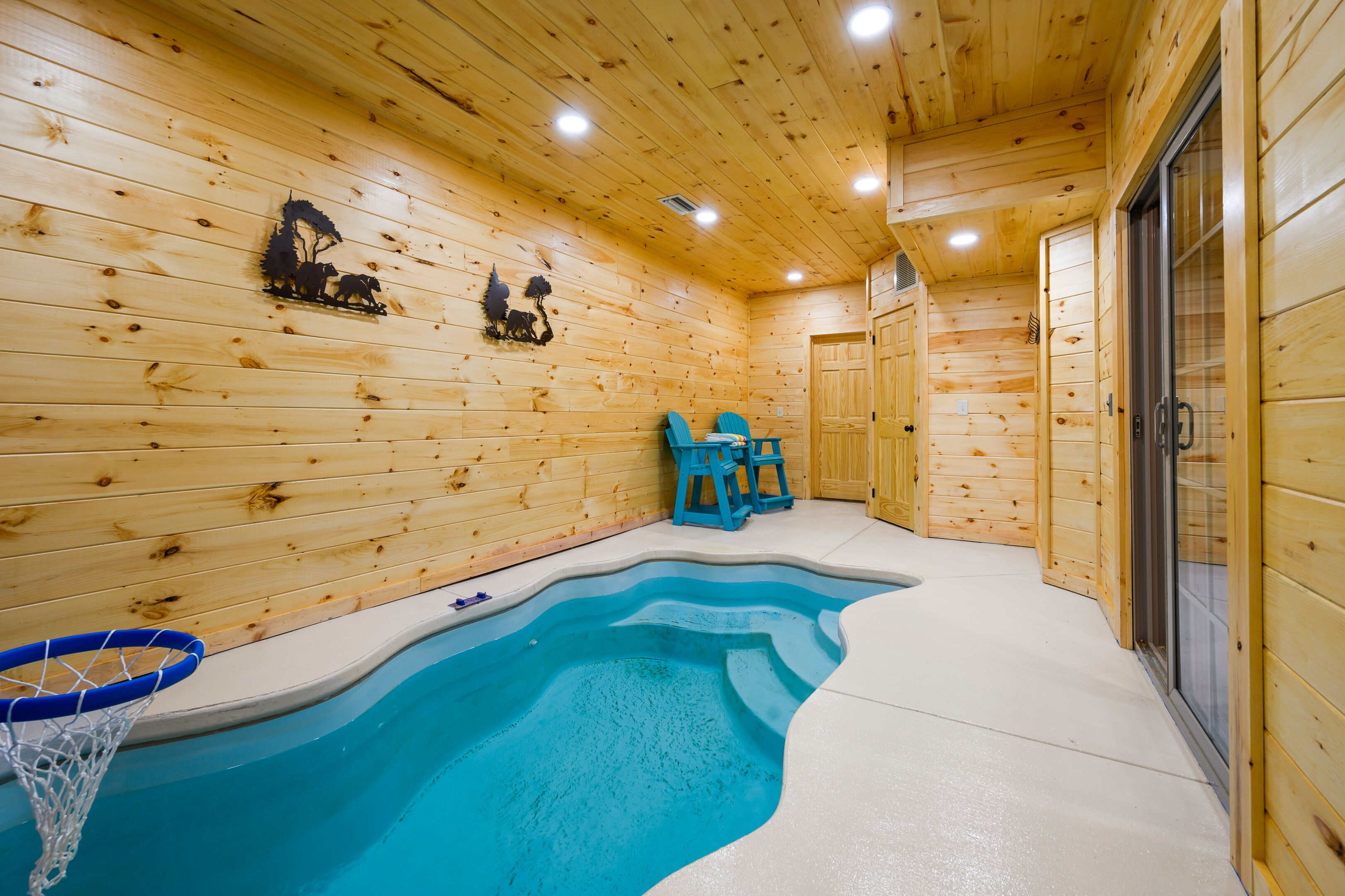 Alberca techada y alberca climatizada