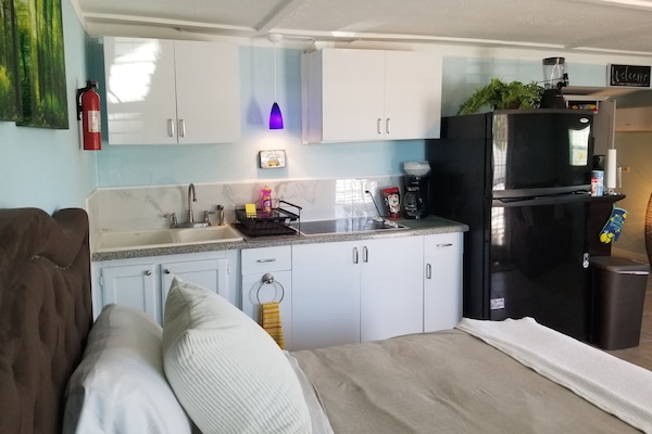 1 sovrum, strykjärn/strykbräda, gratis wi-fi och sängkläder