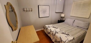 3 bedrooms, bed sheets