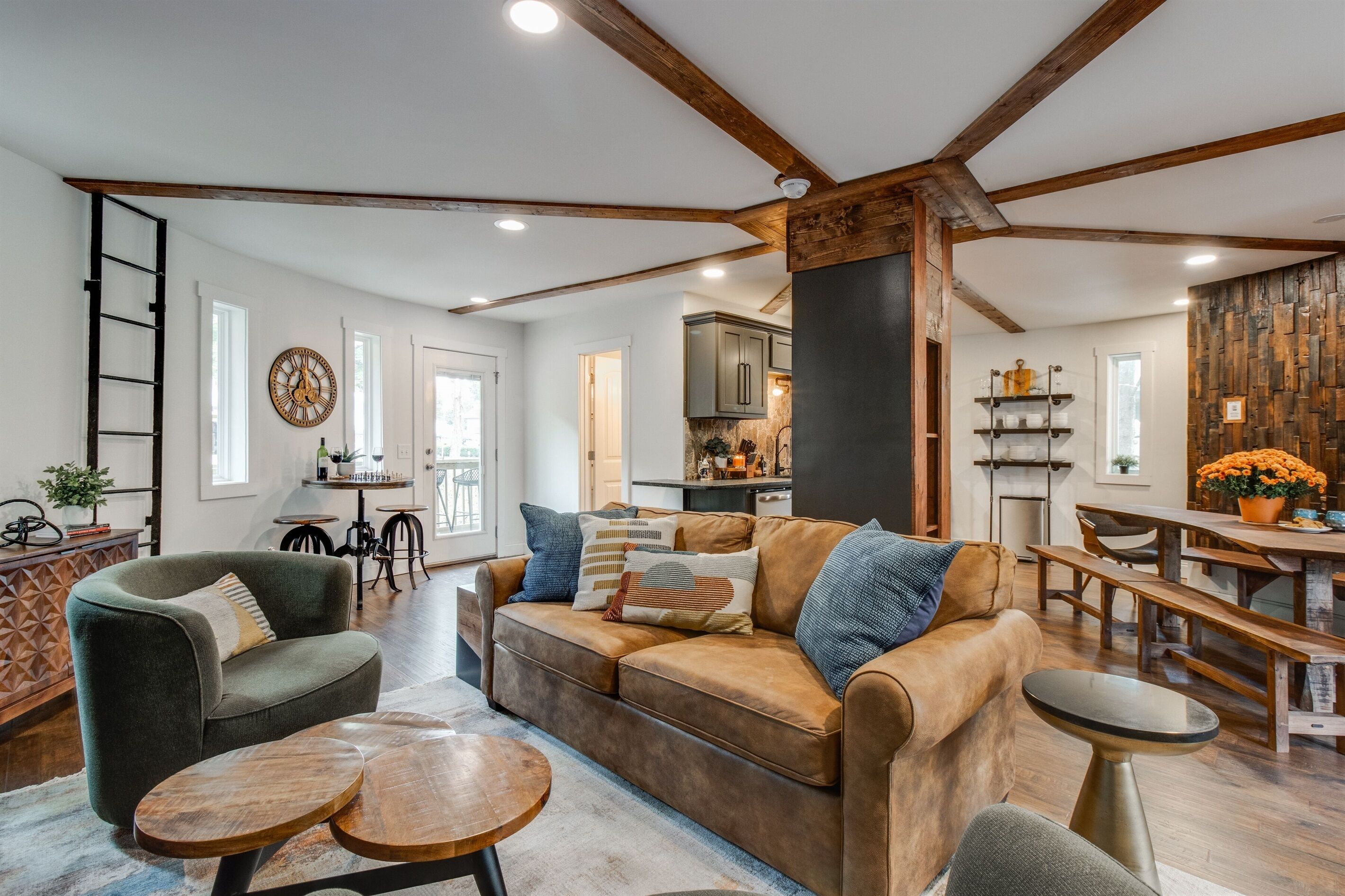 Smart TV, fireplace, video games, stereo