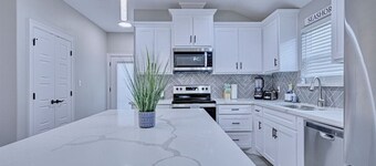 Howdy Holiday: Modern Family Getaway