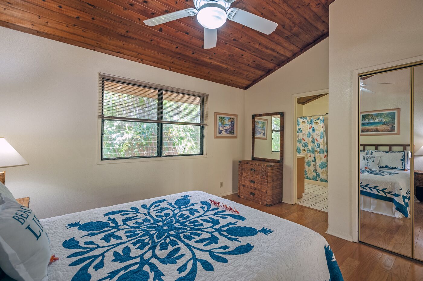 500 feet to the 🌊, 1000 feet 🏝 and 🐢