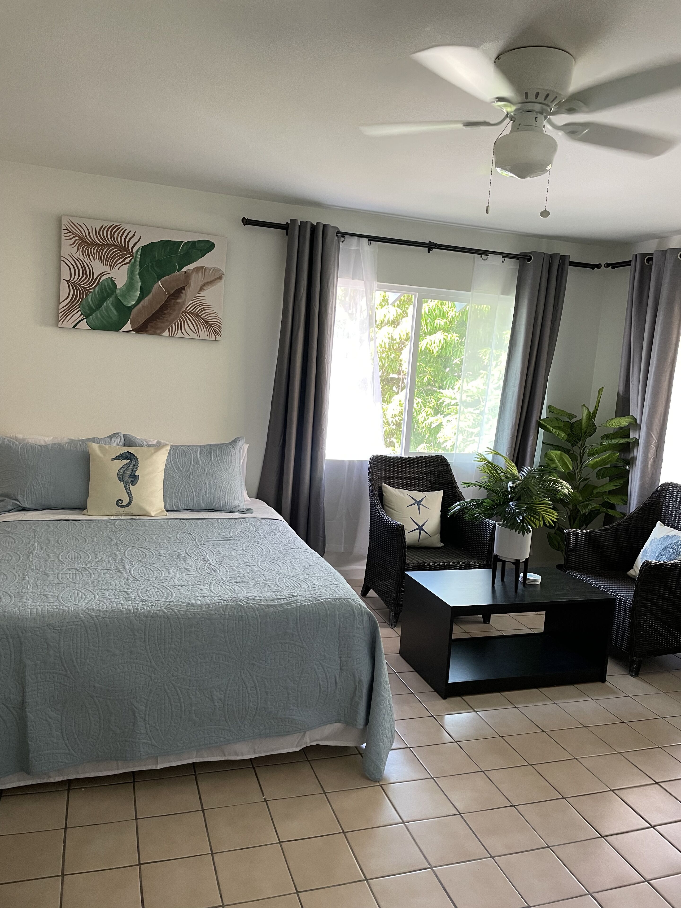 Kona Studio 1/2 Mile From Beach