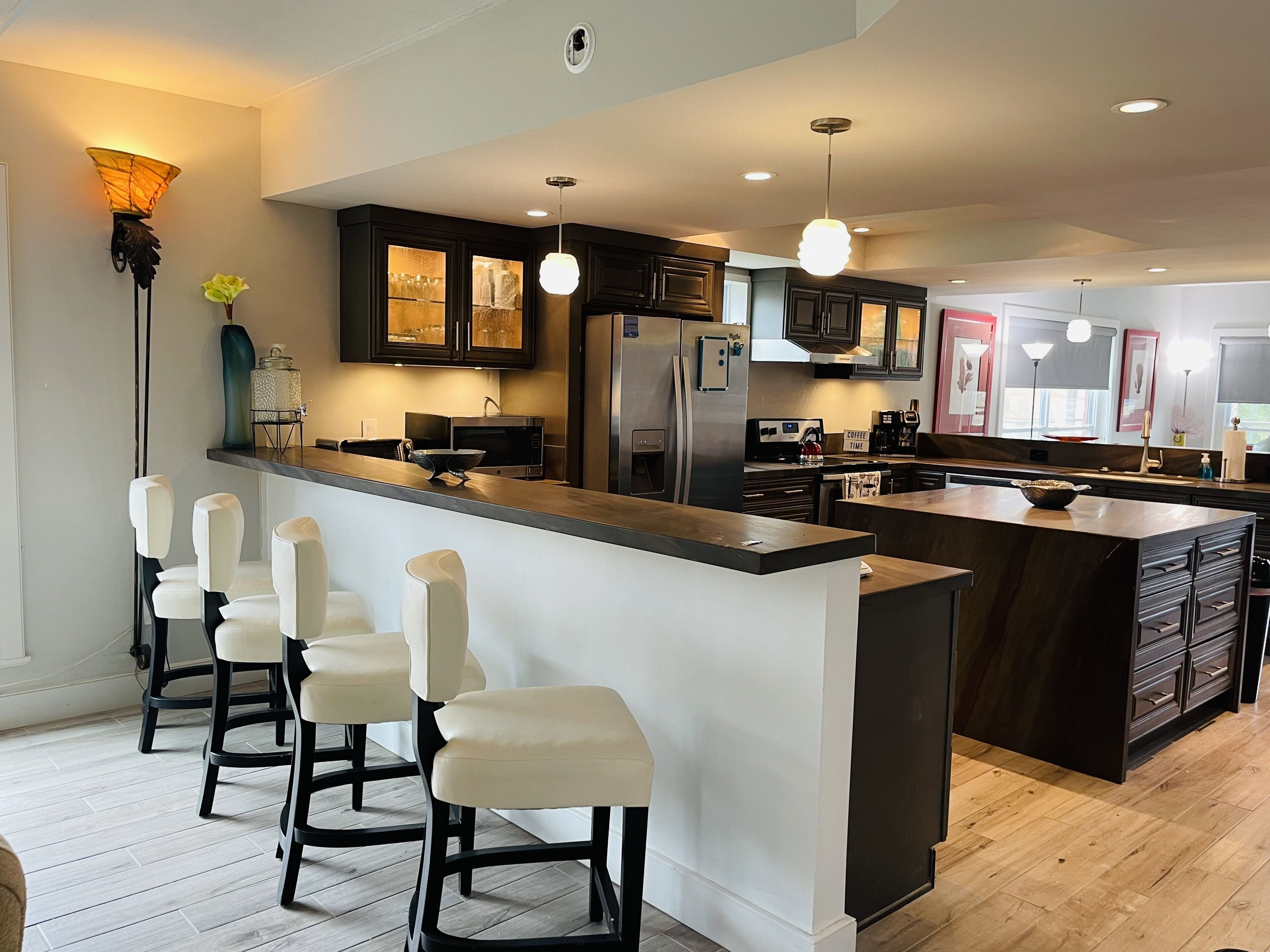 Dream Home!3 min walk to the Beach, Sleeps 20, Private heated Pool, Big Arcade