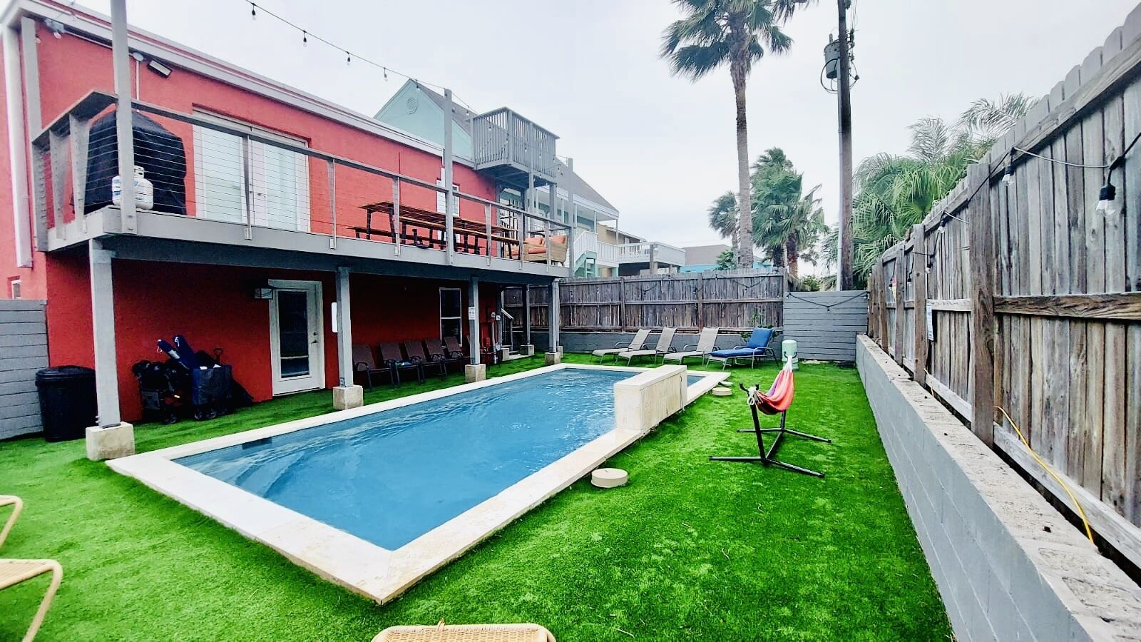 Dream Home!3 min walk to the Beach, Sleeps 20, Private heated Pool, Big Arcade