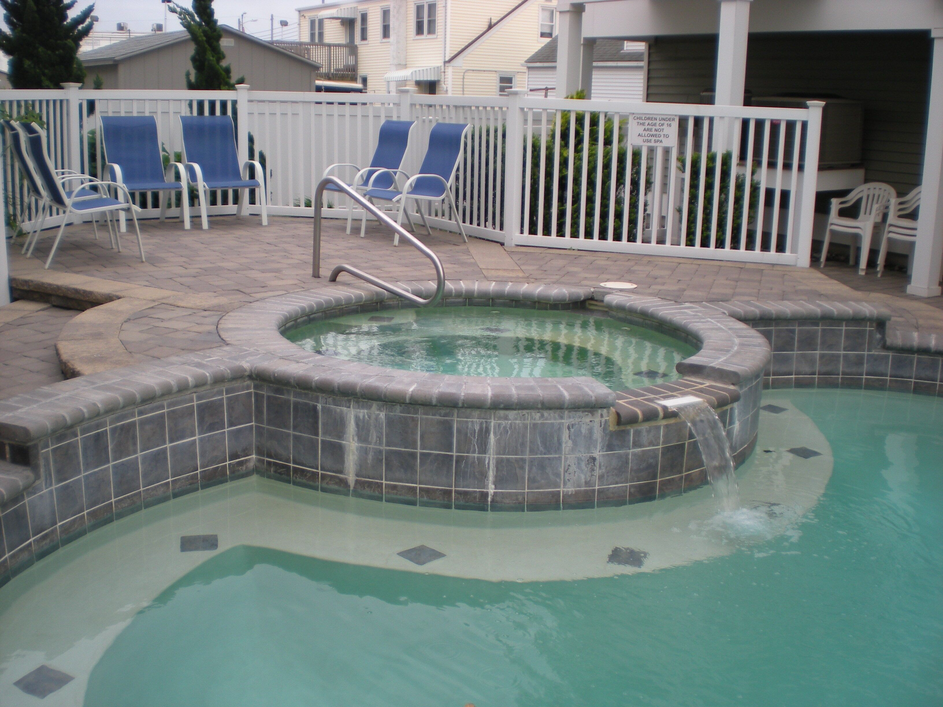 STAY BEACH BLOCK IN NORTH WILDWOOD WITH HEATED POOL!