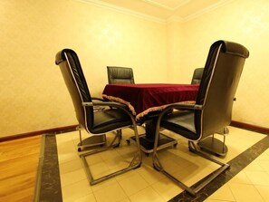 تناول الطعام