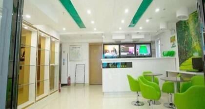 Vatica Chaoyang the East of Railway Station Xinhua Road Hotel