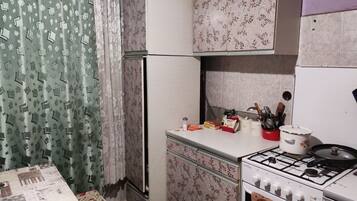 Fridge, microwave, stovetop, toaster
