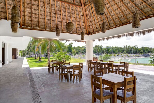 Restaurant - Mayan Water Hotel (Playa del Carmen)