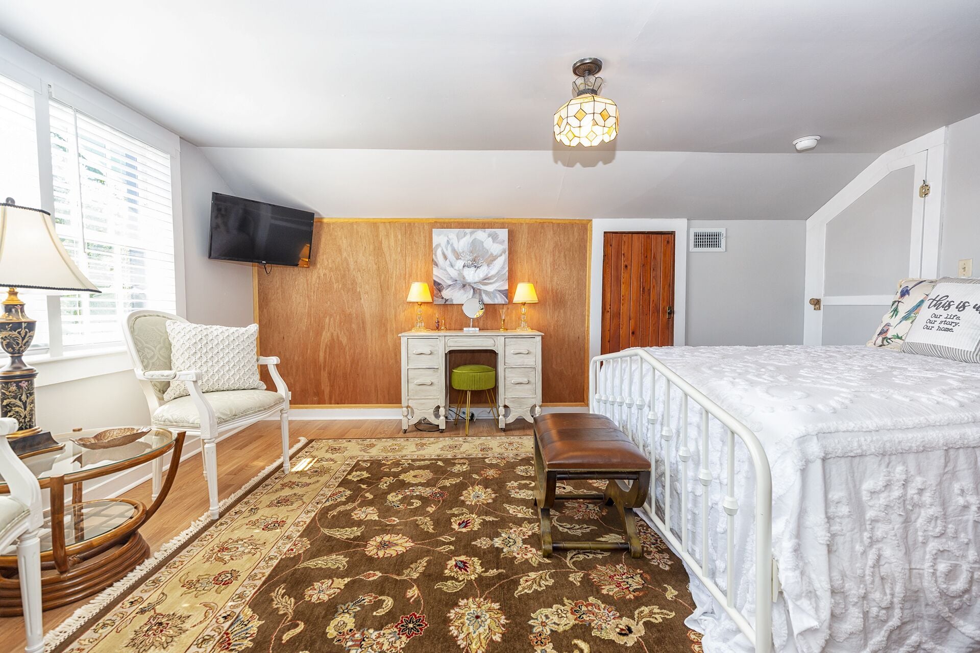 1 bedroom, desk, iron/ironing board, WiFi (free)