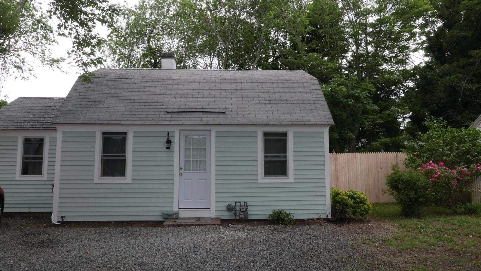 2 bedroom 2 bathroom cottage