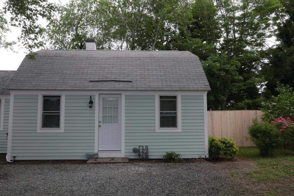 2 bedroom 2 bathroom cottage