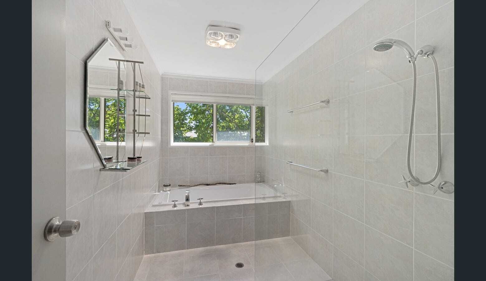 Bali in Wool bay - 5 minutes walk to the beach and jetty — image 11