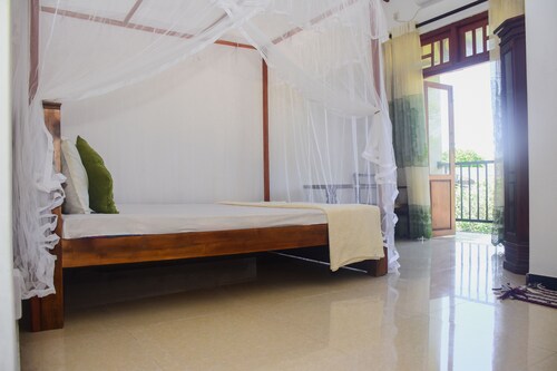 Avendra Villa - 2 min to beach