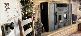 Welcome to Stonehouse Farm where our guests are treated to quiet country living.