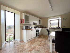 Dishwasher, high chair