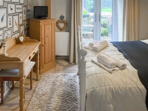 2 quartos, Wi-Fi de cortesia, roupa de cama